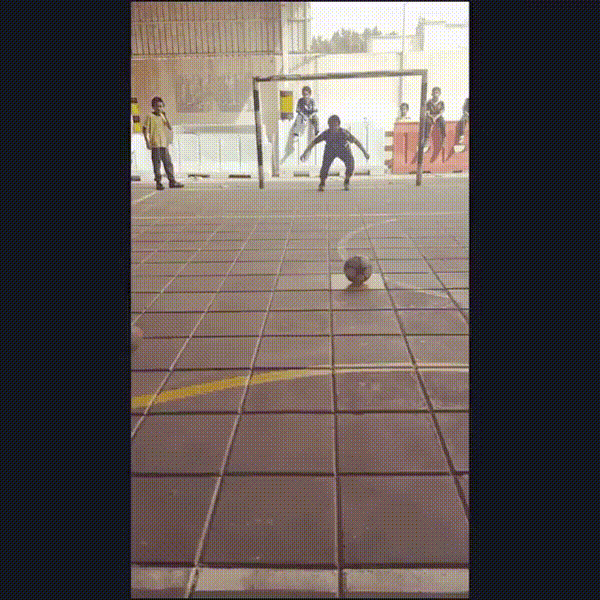 Kid thinks he's in the perfect spot to spectate a field goal then gets bopped in the face — fail moment