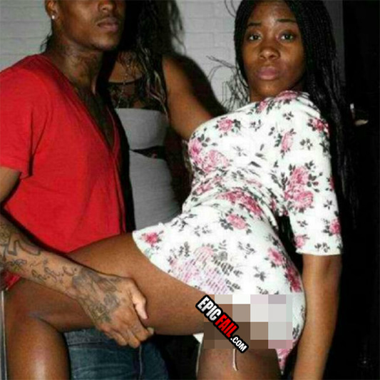 Moment: epic Party Photo Fail