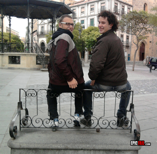 Caught on camera: park Bench Design Fail