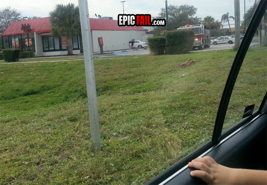 Watch: drive Thru Fail