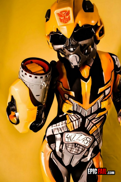 Scene: cosplay Bumblebee WIN